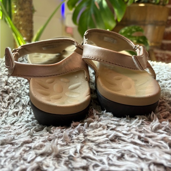 Blush pink sandals, tagged: 36 - Picture 5 of 8